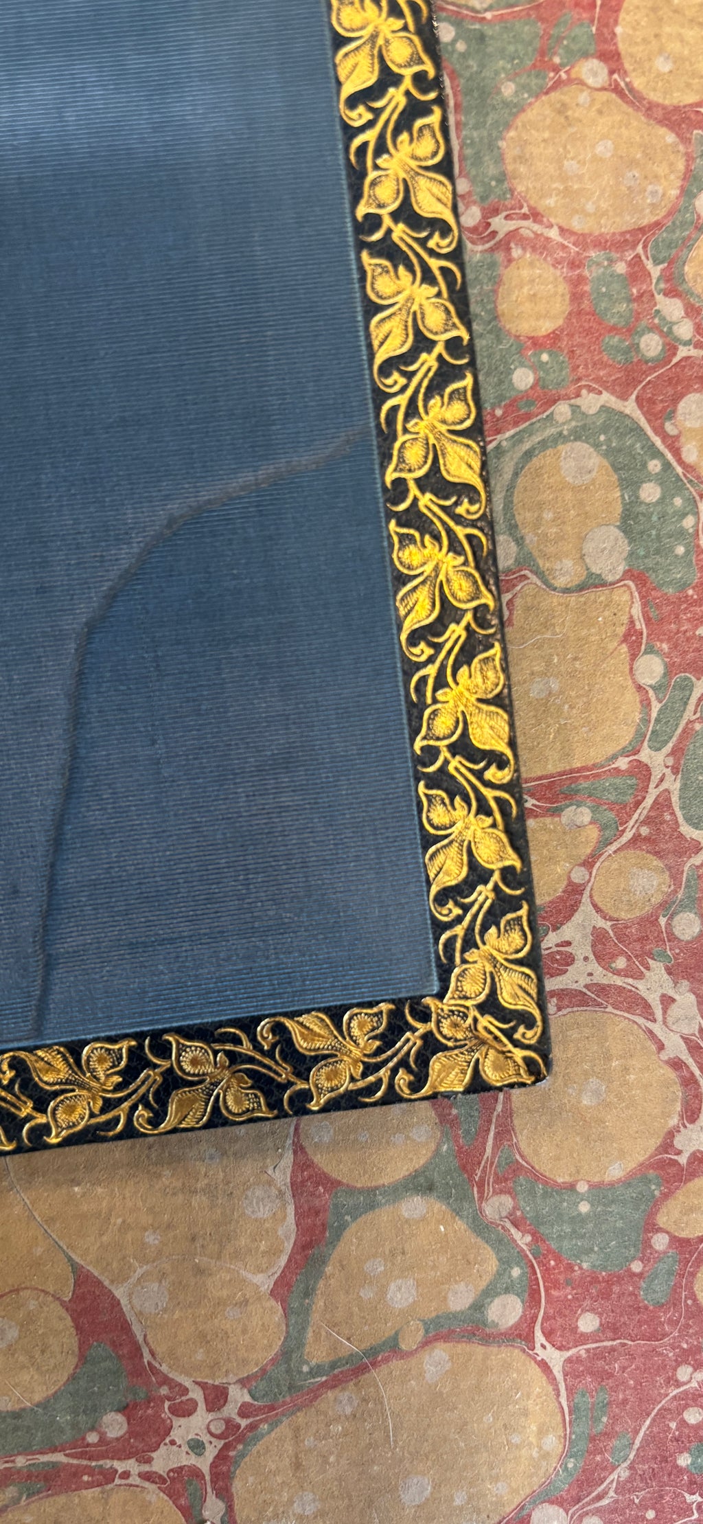 Gruel Paris Binding